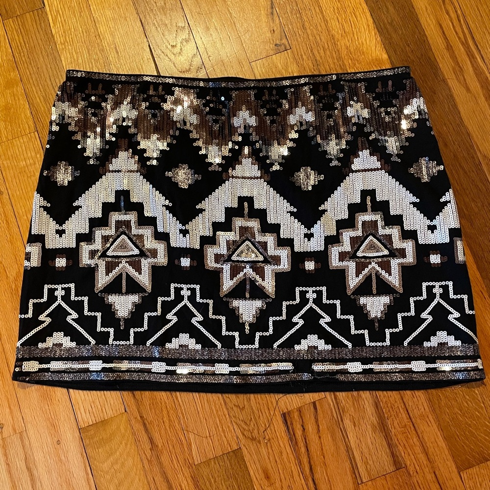 Express geometric sequin skirt